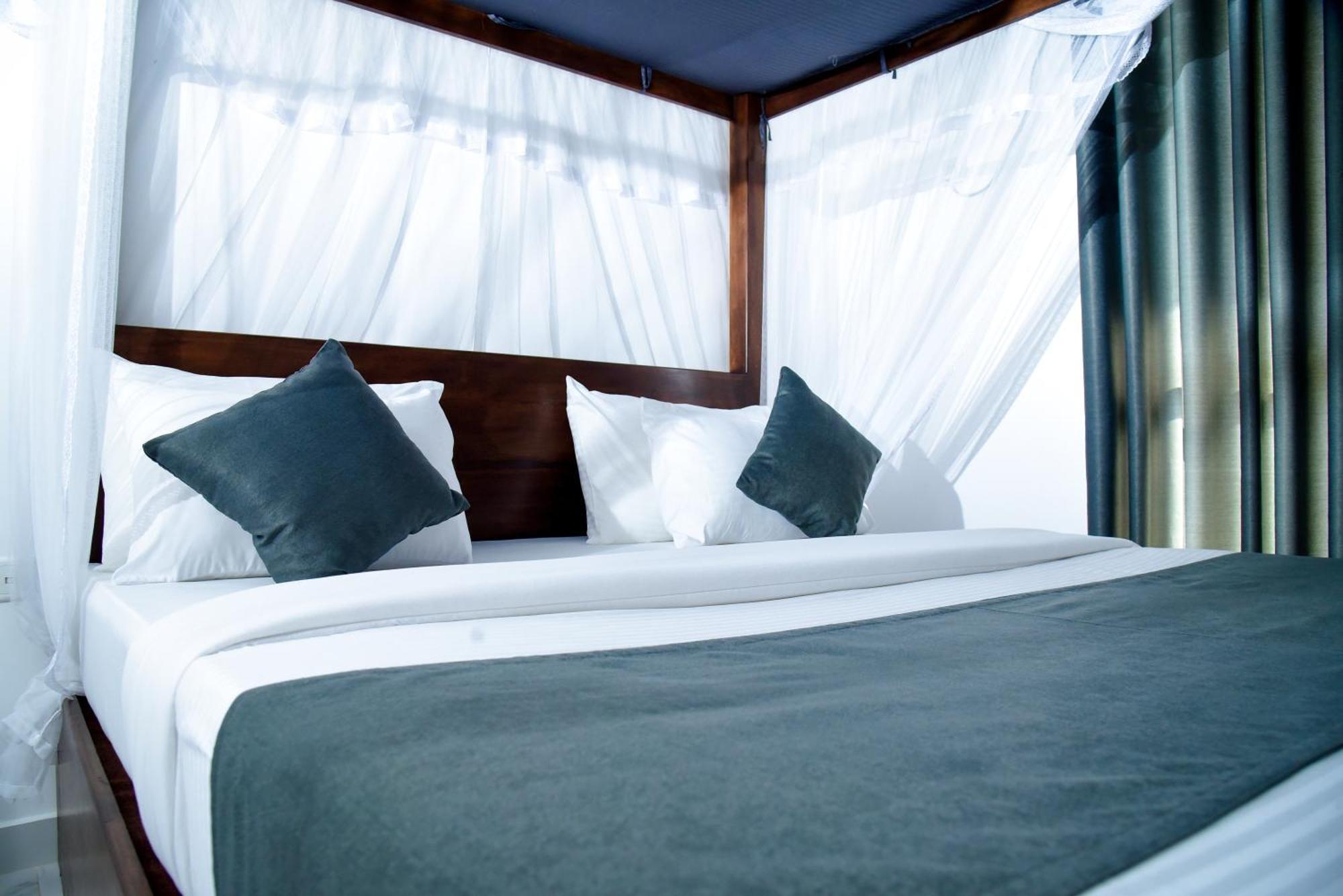 Ever Breeze Ella Hotel 外观 照片